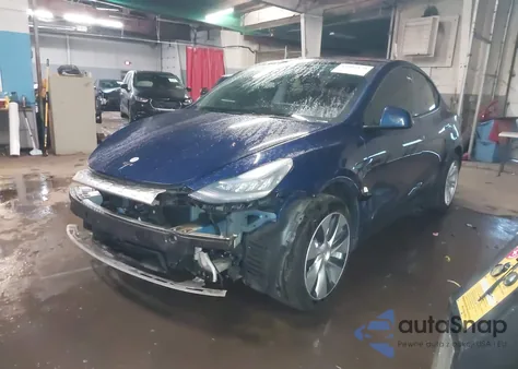 2021 Tesla Model Y Long Range Dual Motor All-Wheel Drive z USA, uszkodzony, nr VIN 5YJYGAEE2MF193803